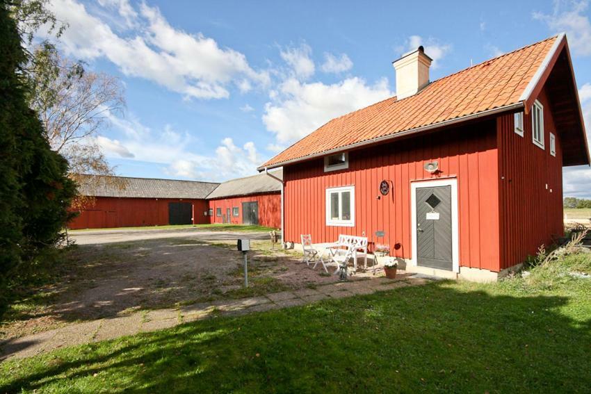 Broby Bed&Breakfast entréplan Nyköping Esterno foto
