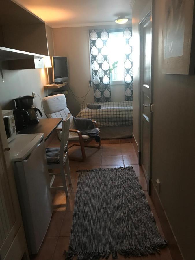 Broby Bed&Breakfast entréplan Nyköping Esterno foto